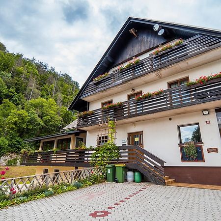 Bed & Breakfast Hisa Resje Bohinj Exteriör bild