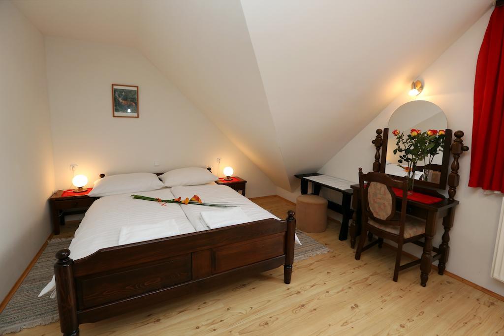 Bed & Breakfast Hisa Resje Bohinj Rum bild