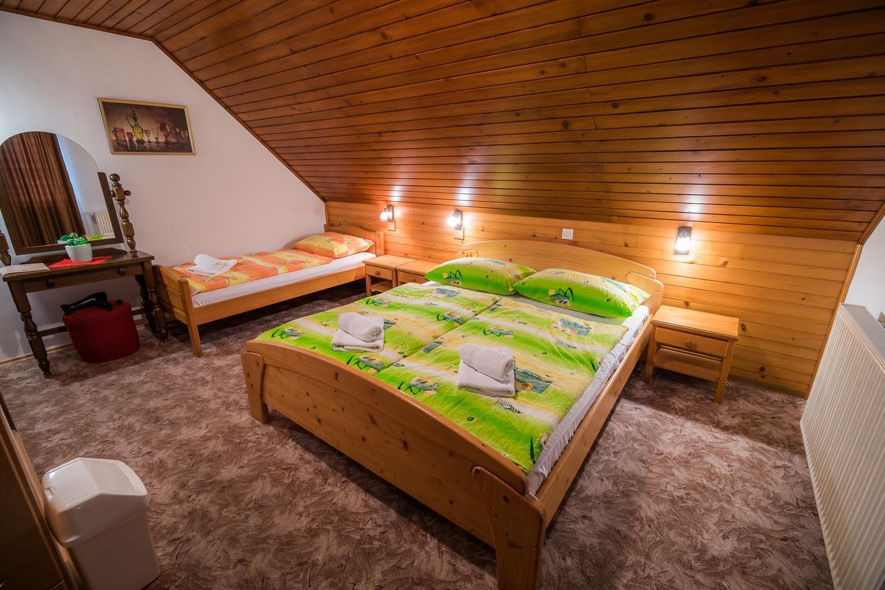 Bed & Breakfast Hisa Resje Bohinj Exteriör bild