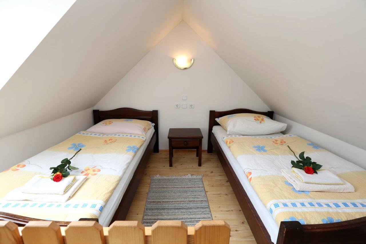 Bed & Breakfast Hisa Resje Bohinj Rum bild