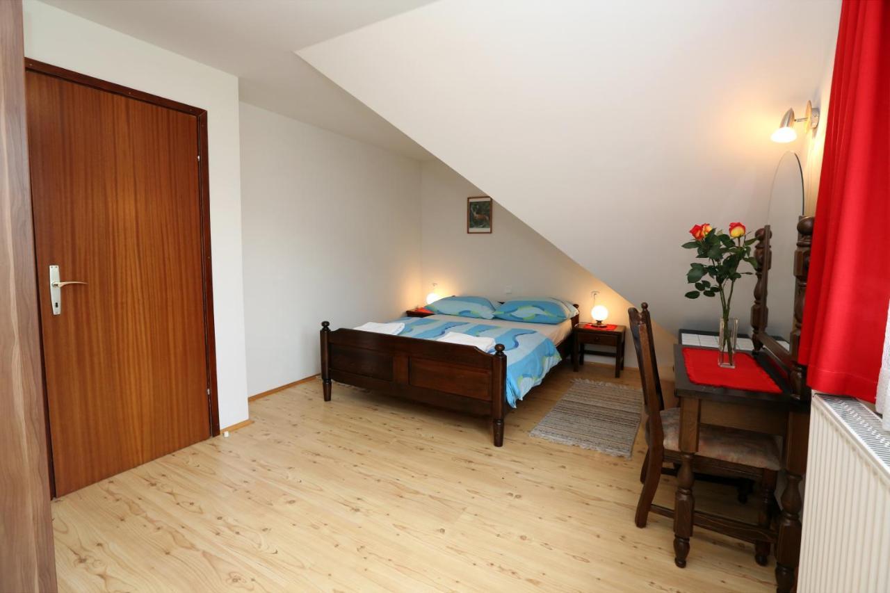 Bed & Breakfast Hisa Resje Bohinj Rum bild